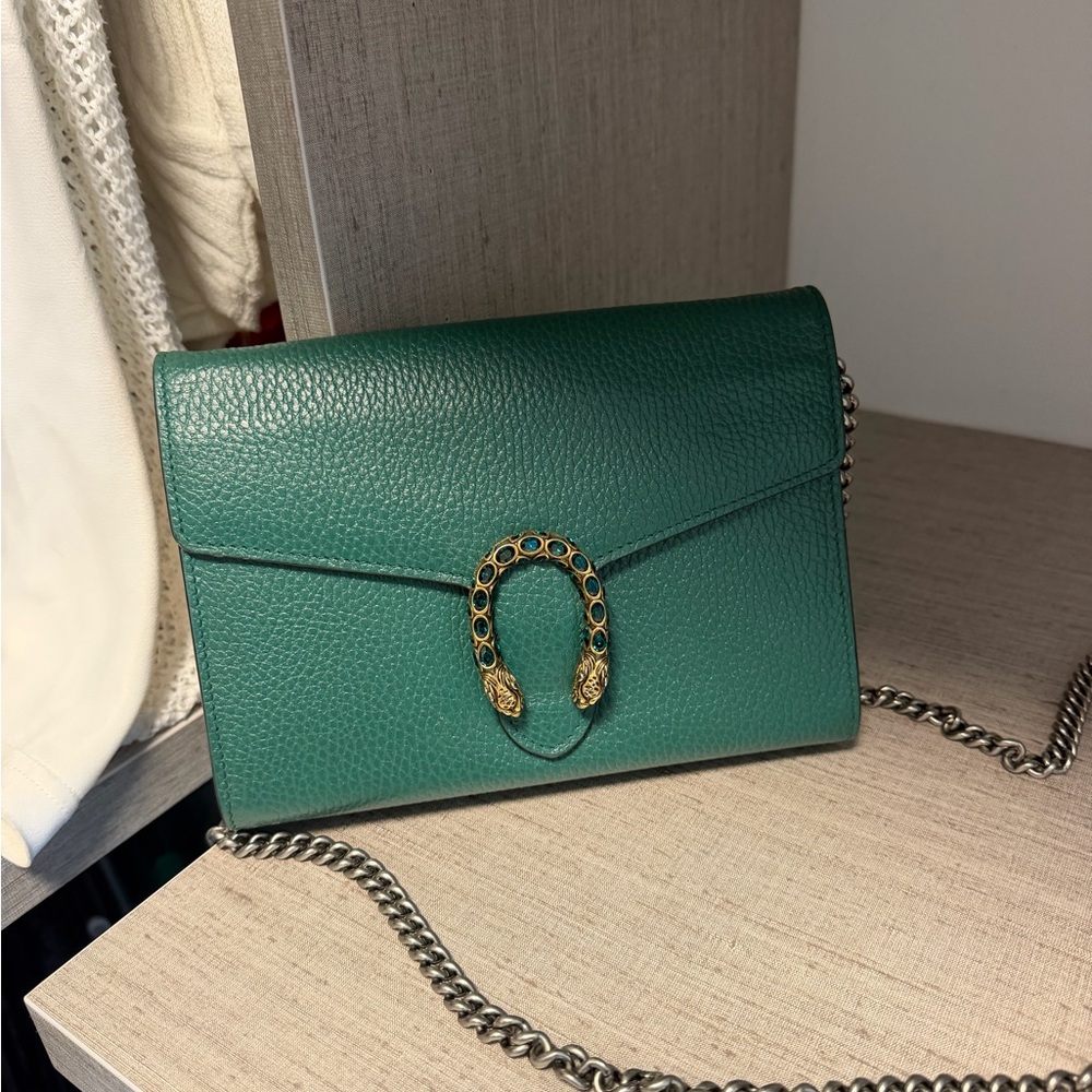 Gucci Emerald Green Leather Crossbody with Gold-Tone Horsebit